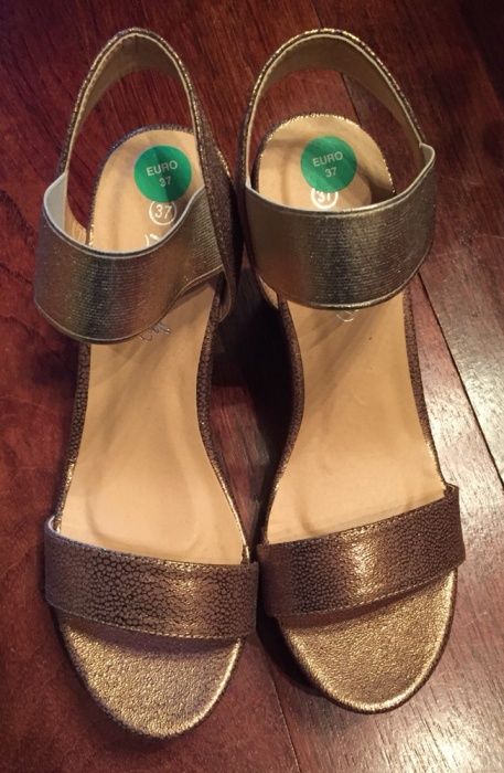 Sandałki złote na koturnach Tk&maxx r.37 Nowe