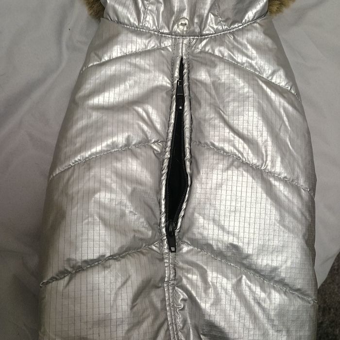 Тепленька зимова курточка