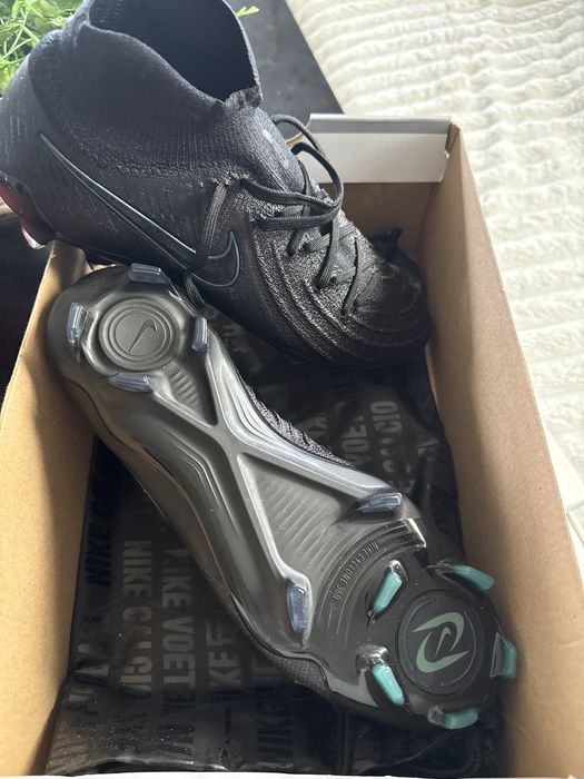 Korki Nike Phantom Luna II Elite FG nowe.