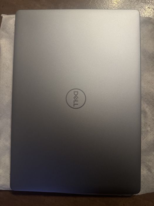 Nowy laptop dell inspiron 16