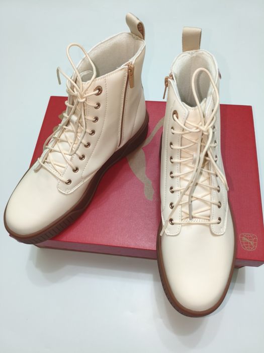 Жіночі черевики кросівки Puma 40