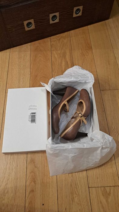Buty damskie, na obcasie, roz. 40, skóra, brąz