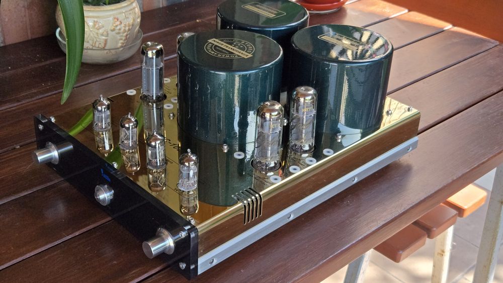 Wzmacniacz lampowy Yaqin MC-10L