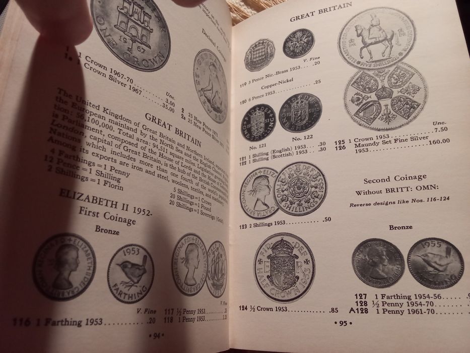 Current coins of The world- By R.S.yeoman - Fifth edition-Profusely ilustrated-Western Publishing Company- capa dura 10E-Estola-5E Desde 2E