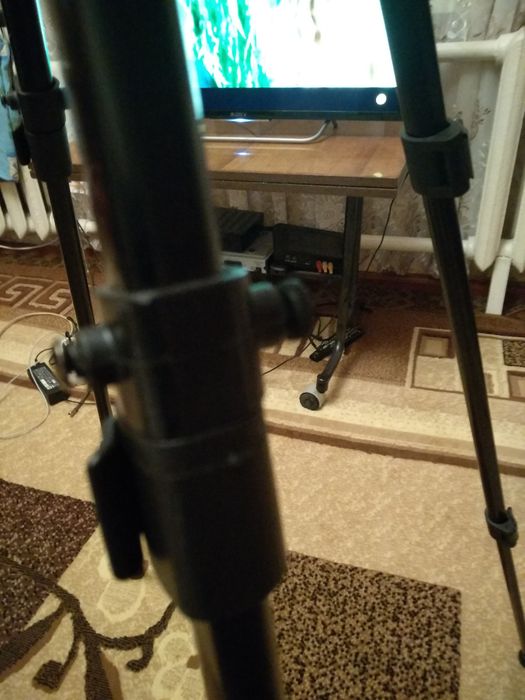 Продаю штатив 160см