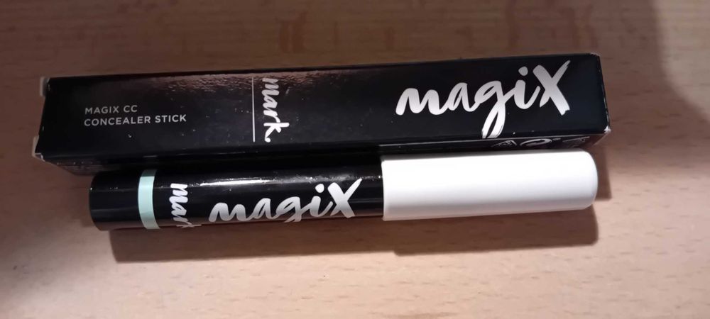 Korektor CC w kredce Mark Magix z Avon!