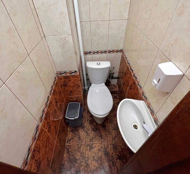 Хостел на Лівобережній, перший поверх, усі зручності!