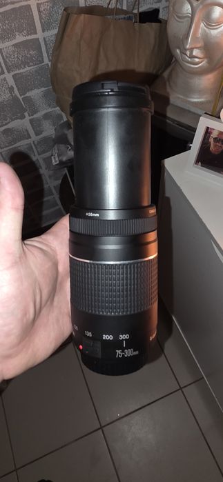 Canon EF 75-300mm f/4-5.6 III
Canon EF 75-300mm f/4-5.6 III - CeX (MX)