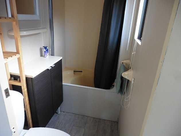 LINDA CASA COM 2 QUARTOS PARA HABITAR