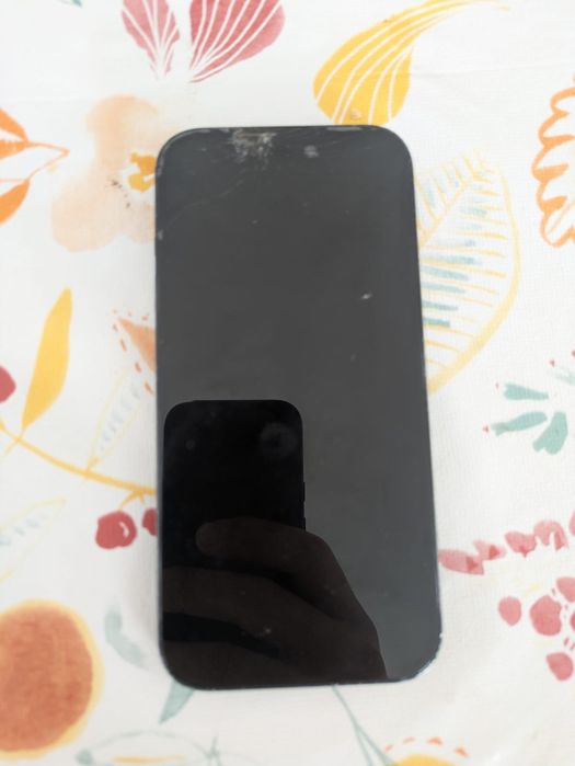 Iphone 15 esim ecra e traseira danificada