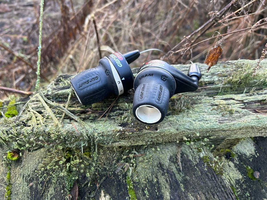 manetki obrotowe SRAM GripShift Max 3 x 7