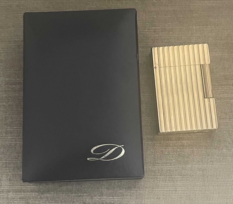 Isqueiro vintage Dupont Paris, de ouro e a gás