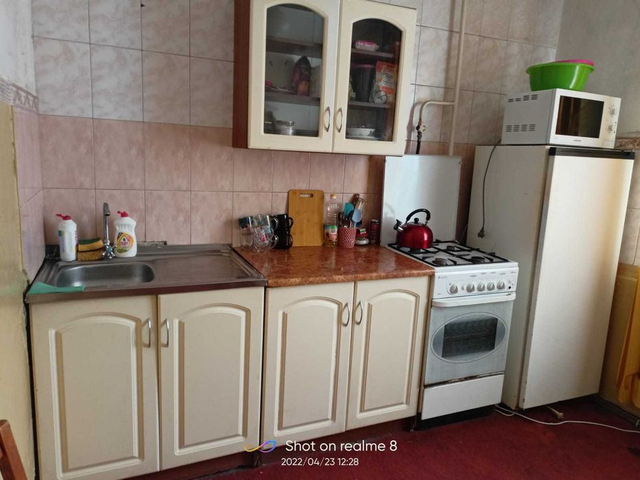 Продам4-х комнатную квартиру в городе Лозова