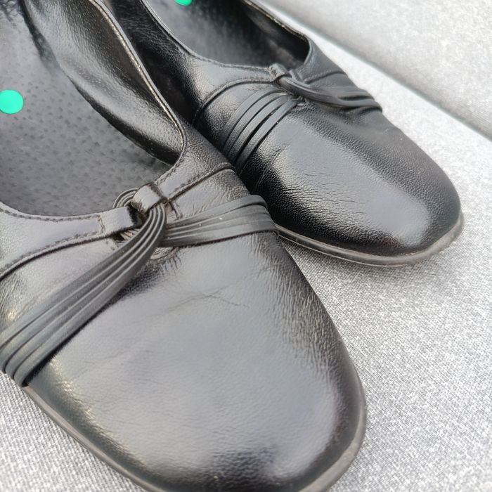 Czółenka czarne rozmiar 40