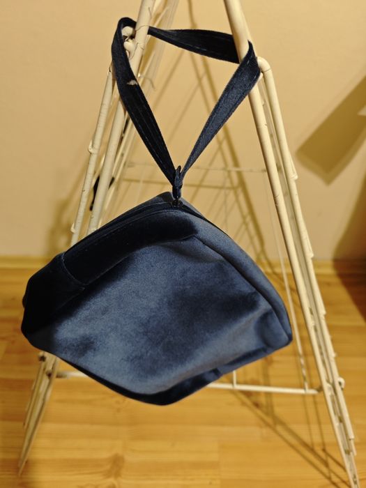 Zestaw dwóch kosmetyczek