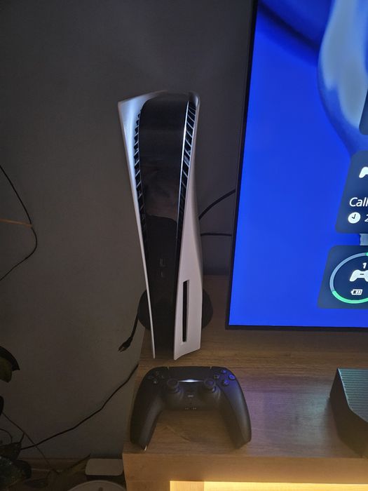 PlayStation 5 z napędem stan idealny!