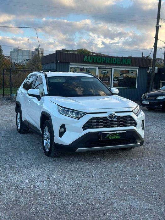 Toyota RAV 4 Hybrid 2019р. 2.5 бензин/гібрид [Перший внесок від 20%]