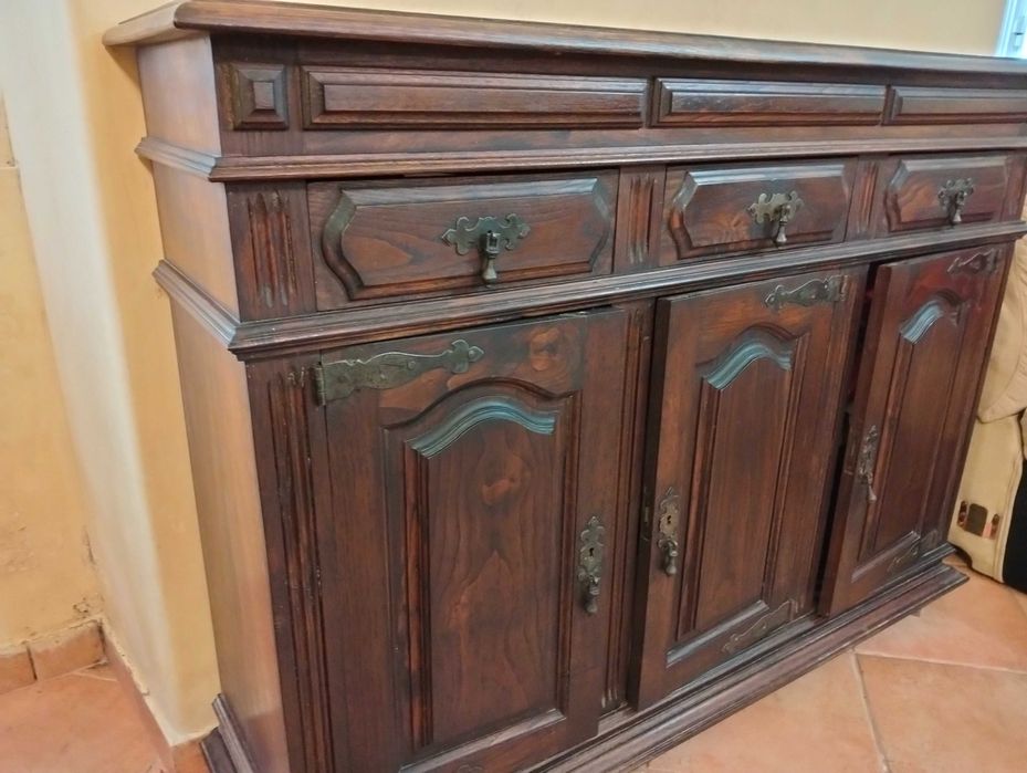 Pequeno móvel de sala