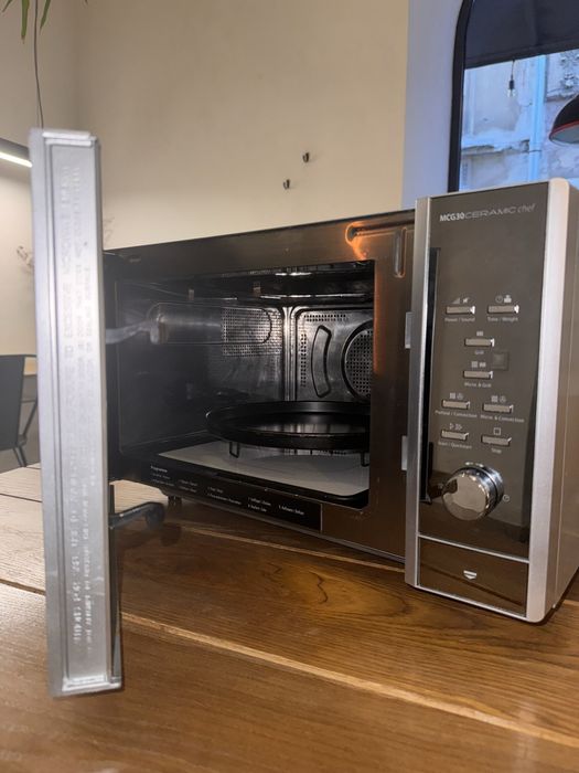 Мікрохвильова піч CASO MCG30 Ceramic chef Німеччина