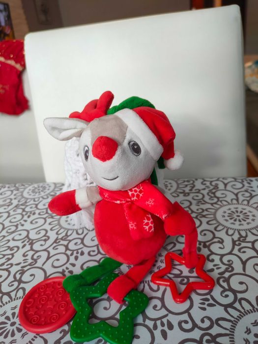 Świąteczna maskotka renifer.