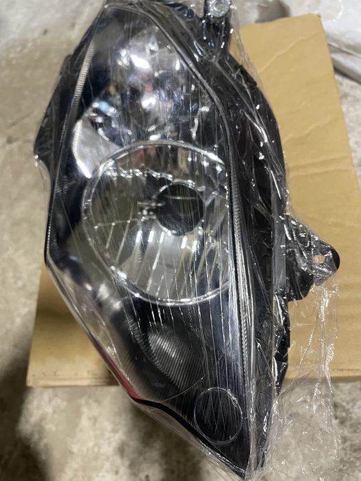 Фара Honda vfr 800 права