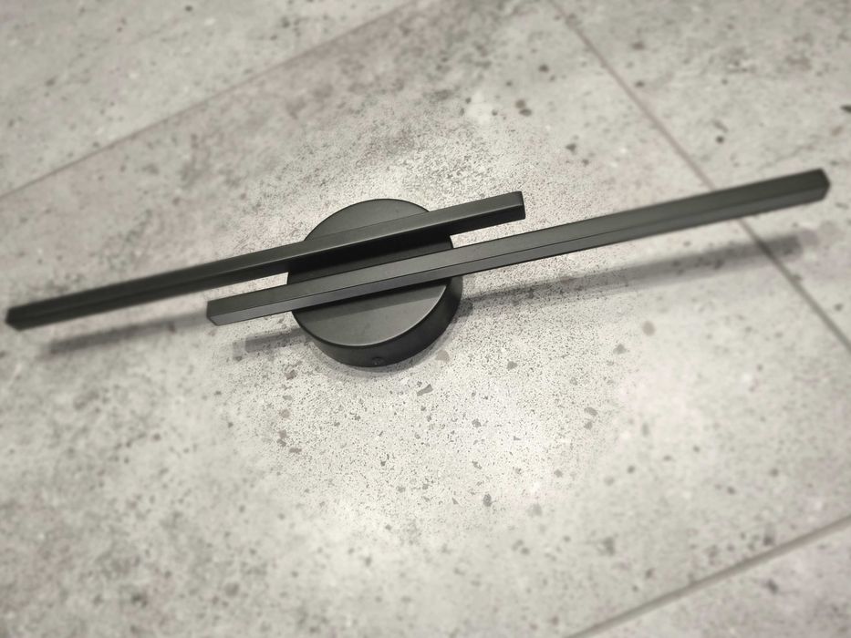 Nowoczesny kinkiet o wysokiej wodoczczelności