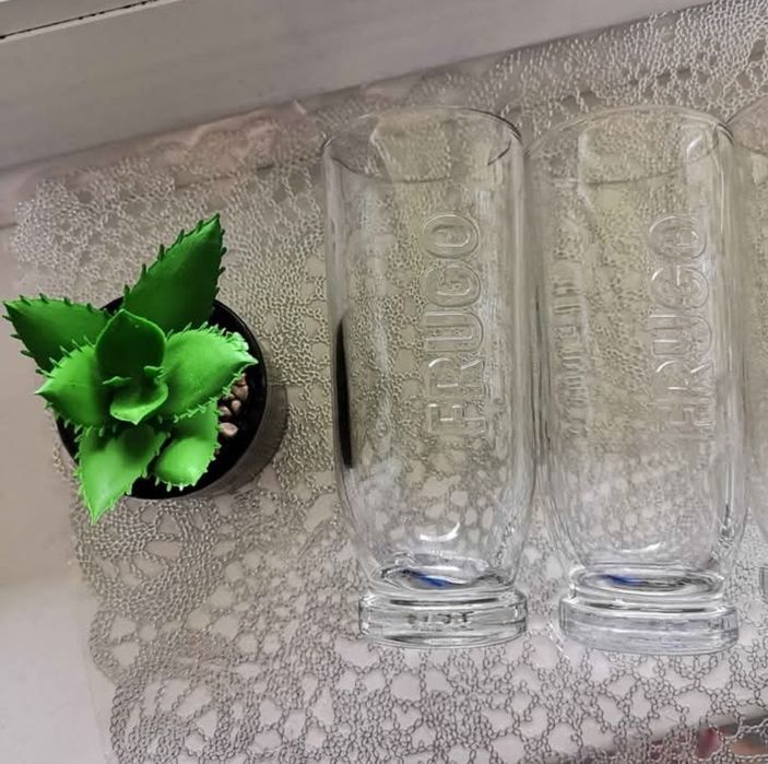 Nowy zestaw 6 szklanek Frugo