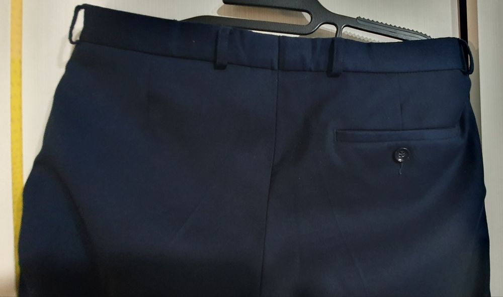 Garnitur młodzieżowy granatowy 170/92/82