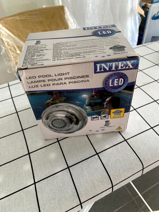 Luz hidráulica para piscina INTEX - NOVA