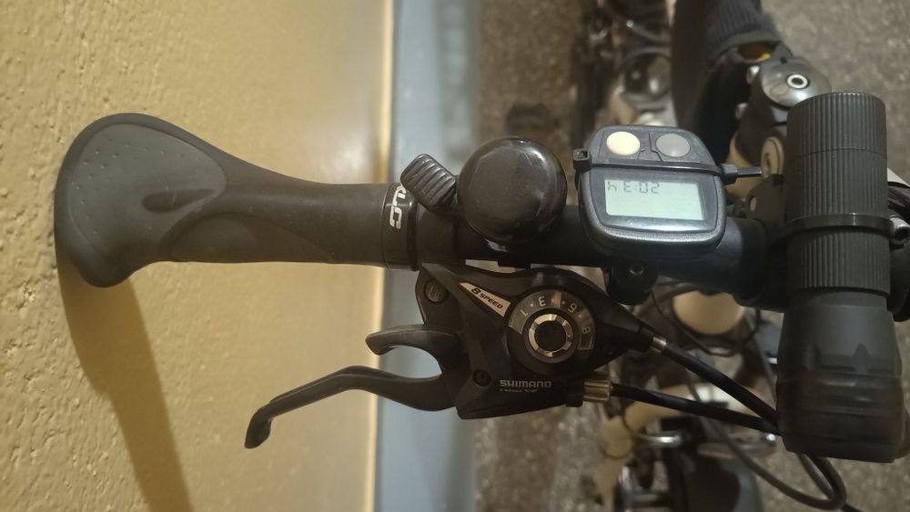 Rower trekkingowy 28 cali, Roz. M, Rower wymaga wymiany niektórych