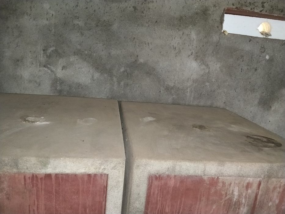 Cubas de vinho em cimento