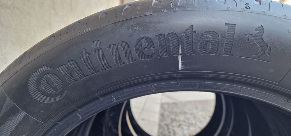Komplet opon Continental 235/50 R19 V – 6–7 mm - stan bardzo dobry!