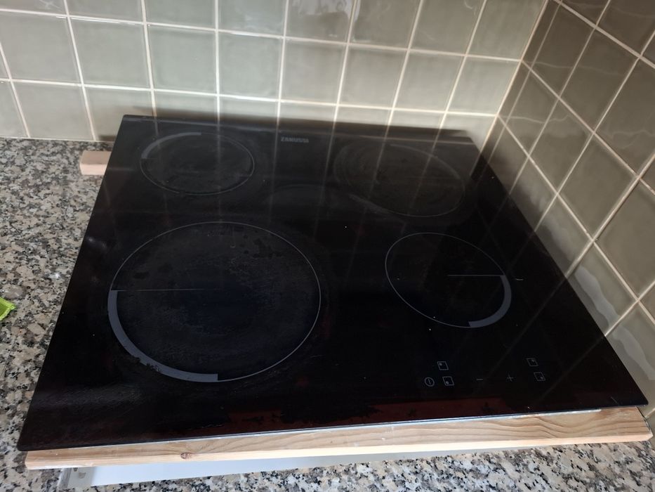 Vende-se pedra mármore, lava loiça torneira etc