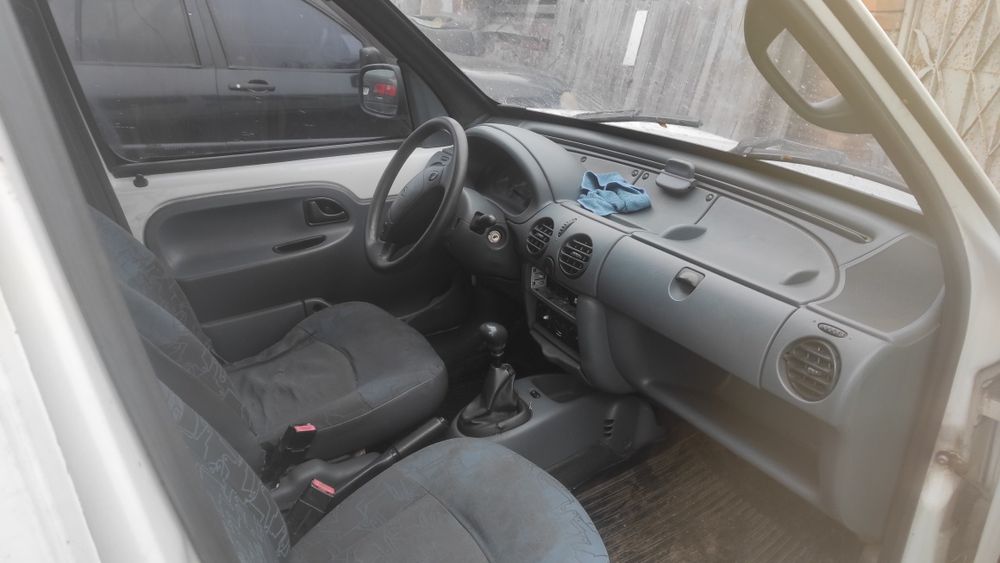 ,Рено кенго 1.9д 98год., Фольксваген Пассат в3, БМВ 520