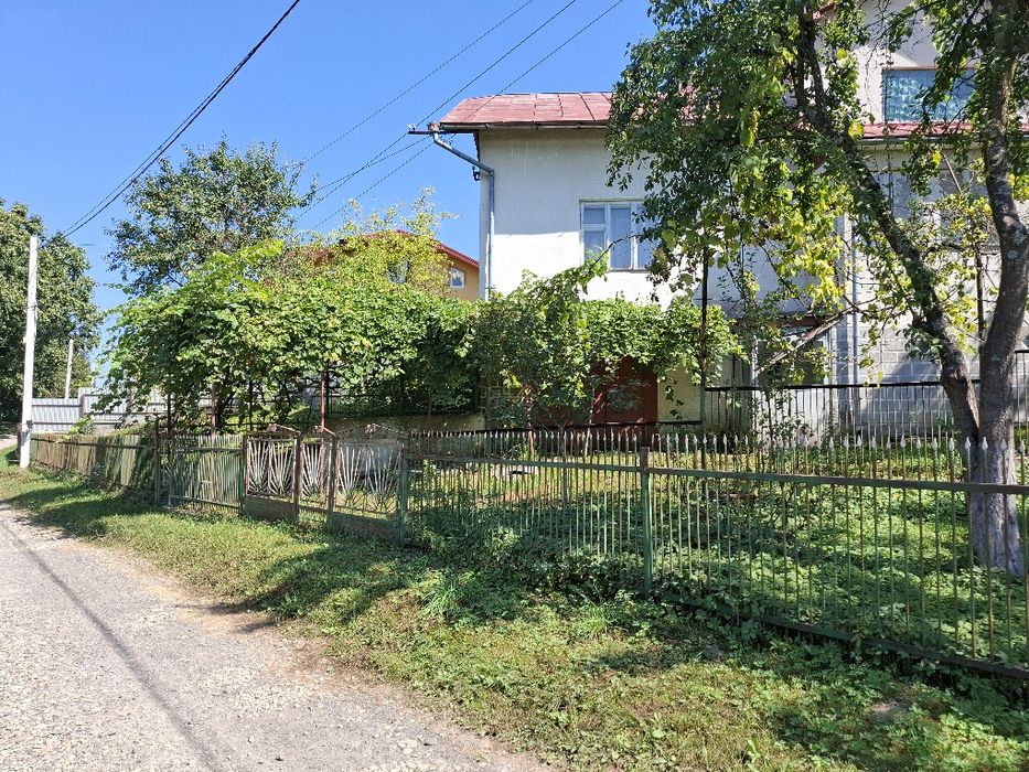 Продаєтся цегляний будинок в с. Довге