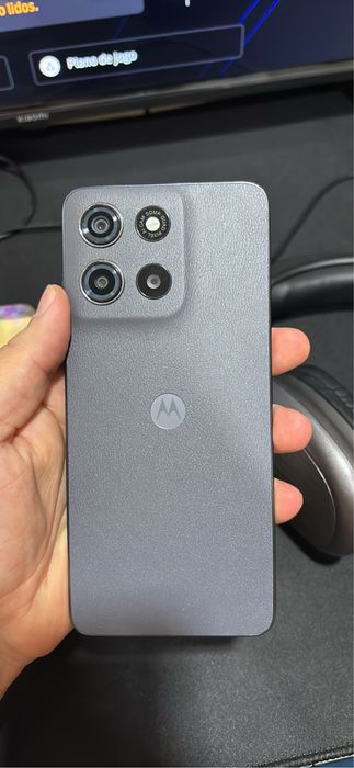Moto G15 e fone