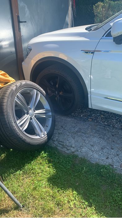 Alufelgi CMS 20 cal z oponami Pirelli  21 rok .