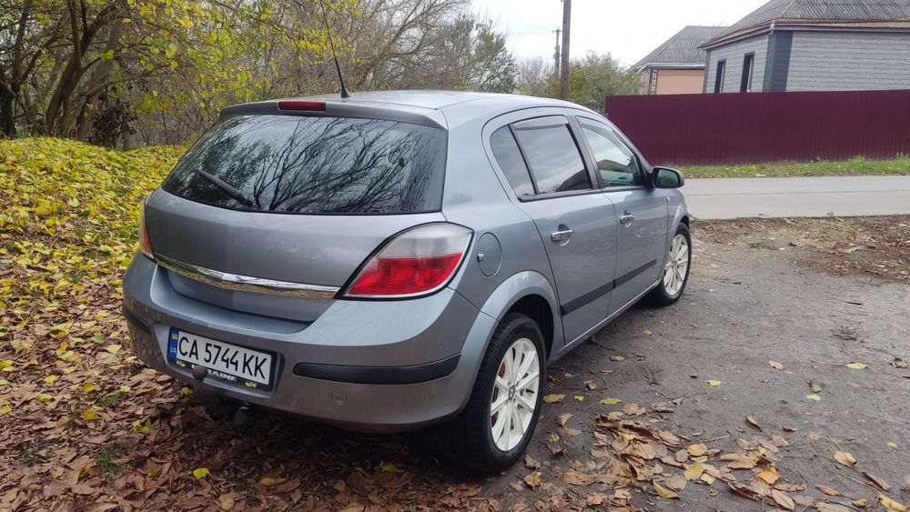 Opel Astra H 2005 рік 1,4 газ/бензин в доброму стані