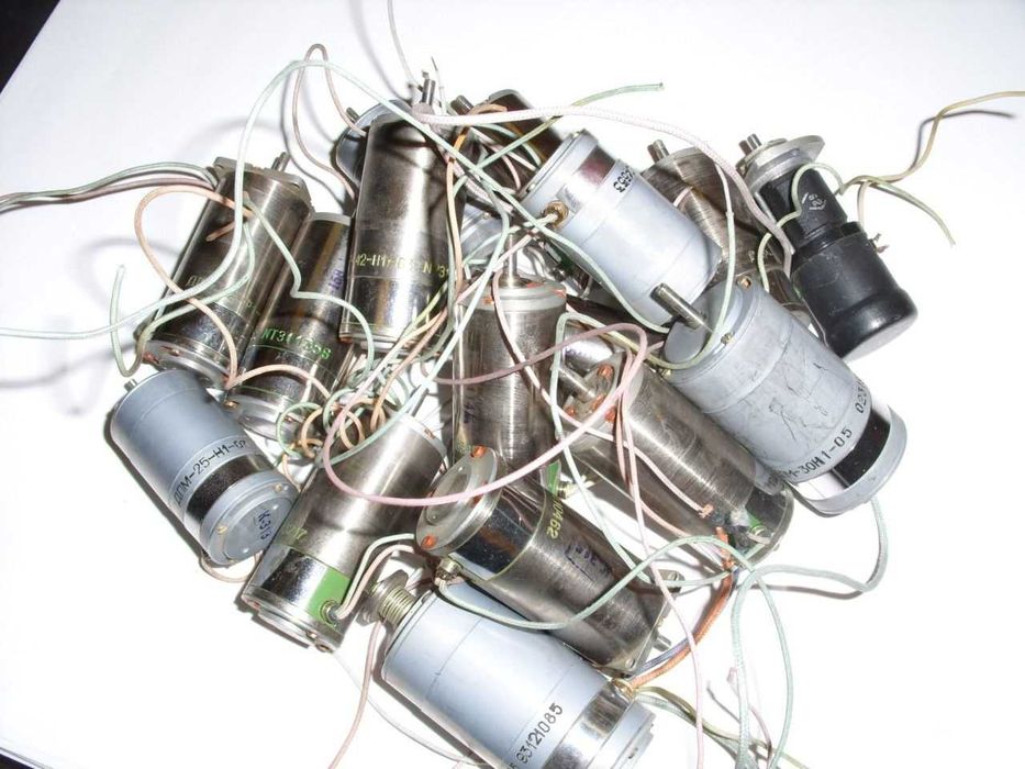 Электродвигатели коллекторные ДПР, ДПМ, двигатель постоянного тока: 215 ...