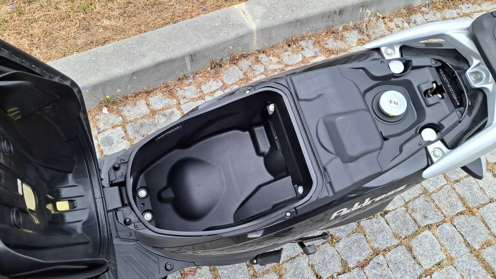 SUZUKI Adress 110cc c/nova