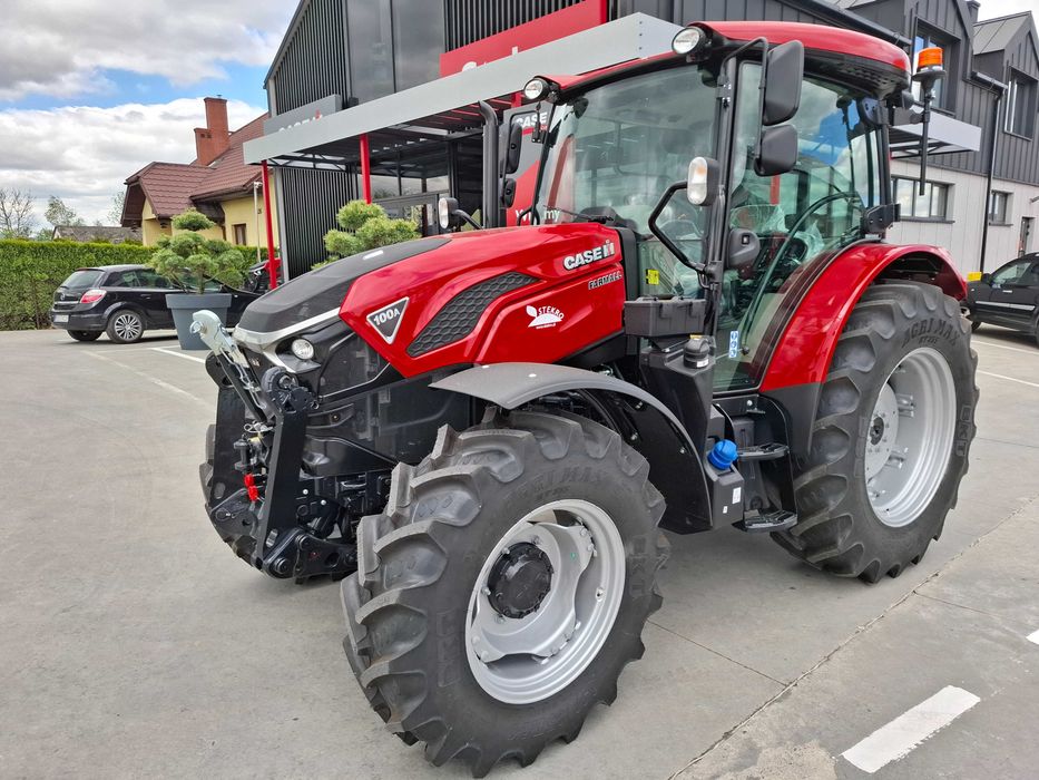 Ciągnik rolniczy CASE IH Farmall 100A New Design - RATY 0 %