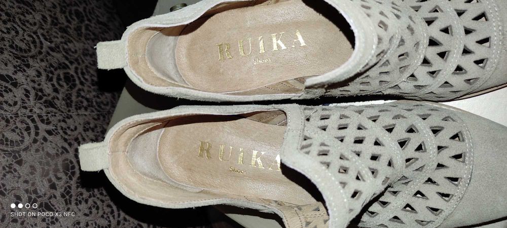 Sapatos Ruika praticamente novos