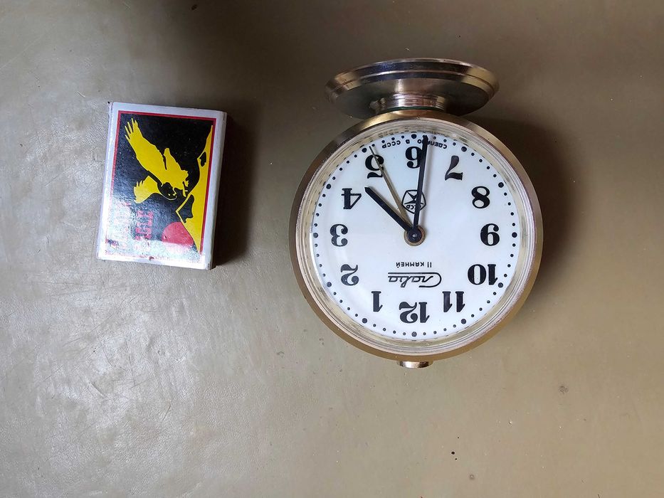 Механічний Годинник будильник (Слава.) 11 каменів часы Slava 5671 СССР