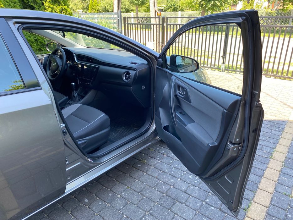 Toyota Auris 1.33 VVT-i Active