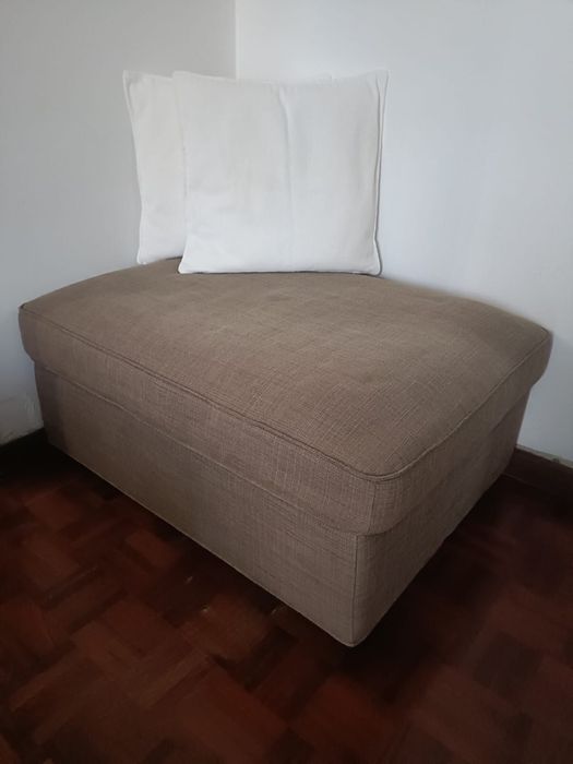 Repousa Pés com arrumação Kivik