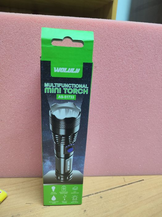 Mini Multifunctional Flashlight64740302106115120