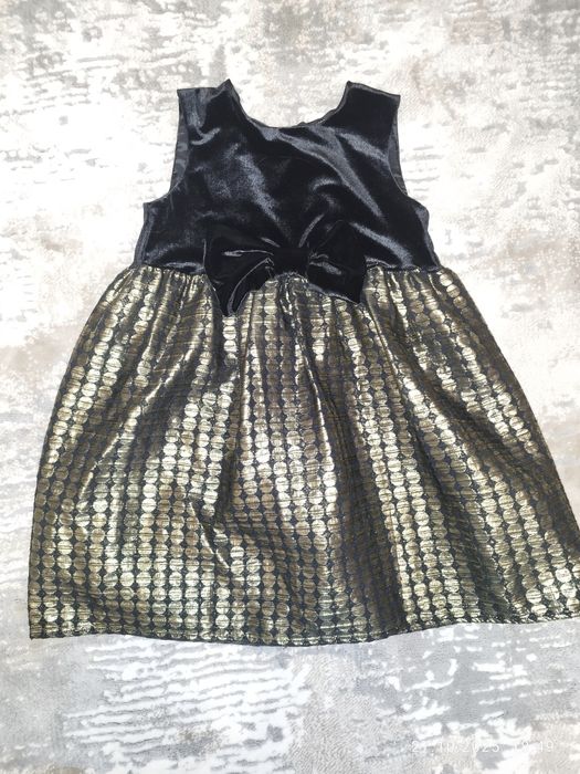 Нарядна сукня для дівчинки 4-5 років чорна хелоуін