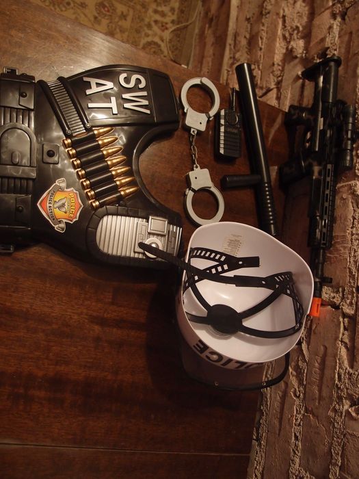 Duży zabawkowy zestaw Policja dla dziecka