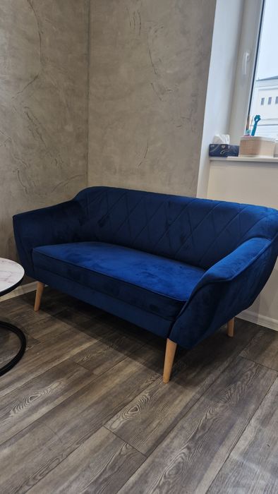 Sofa dwoosobowa w dobrym stanie