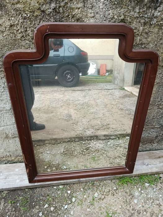 Espelho de  madeira antigo